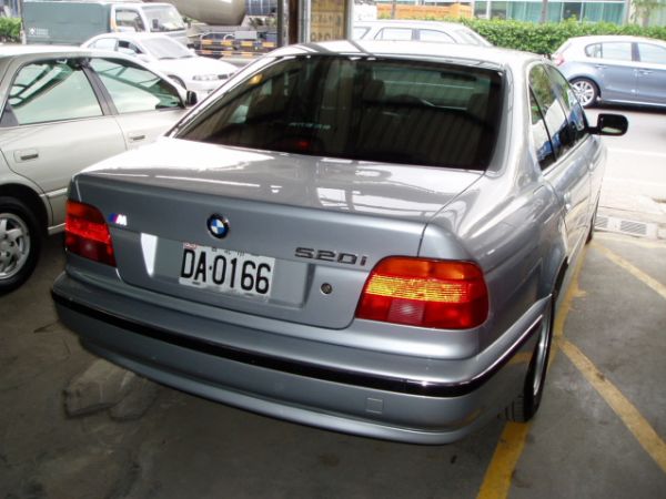 1997年 BMW 520i 銀色 照片4